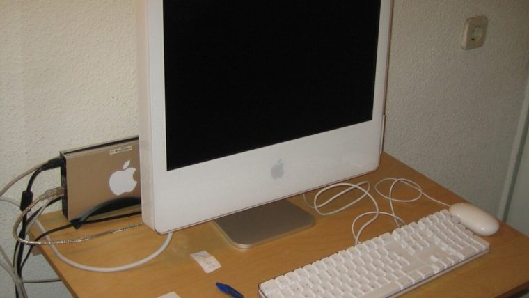 Clean functional desk with simple organizers and neatly routed cables